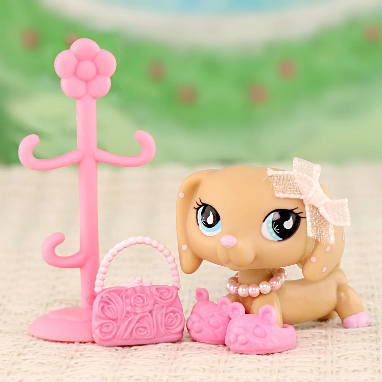 Mini Pet Shop Bobble Head Toy Dachshund With Accessories Bag Floor Standing Flower Rack Shoes Children's Gift for Boy and Gir